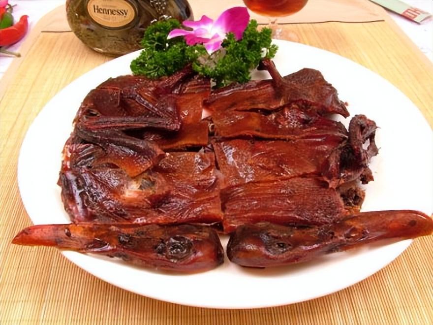 酱板鸭湖南哪里的最正宗(酱板鸭起源于哪里)
