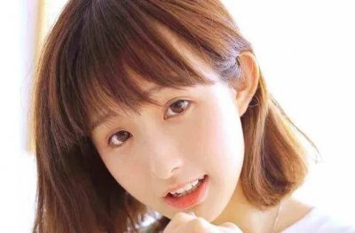 ​男生接吻的时候，为什么爱“伸舌头”？多半是这3个原因！