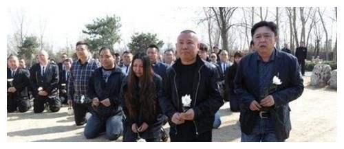 一日为师终身为父，侯耀文是郭德纲人生路上的引路人