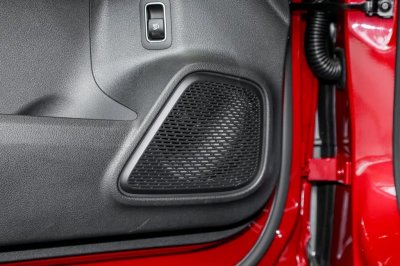 ​奔驰GLA音响怎么调节效果最佳（奔驰GLA应急解挡的方法）