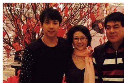 ​朱时茂的儿子朱青阳