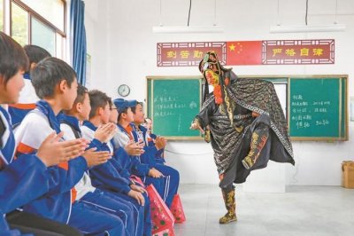 ​“流动少年宫”赴无为送教