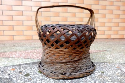 ​一种不用电的取暖“神器”可以提着到处窜门 农村老人们都喜欢