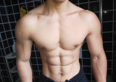 ​6个实用的下胸练习动作，每周练2次，让你的胸肌再大一个罩杯