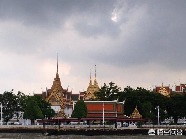 泰国七日游，有哪些地方推荐，两个人一万够吗？