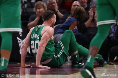 ​惨！海沃德脚踝严重骨折离场