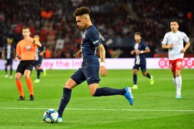 ​法媒：库尔扎瓦冬窗不会离队，他将与霍拉布钦合作