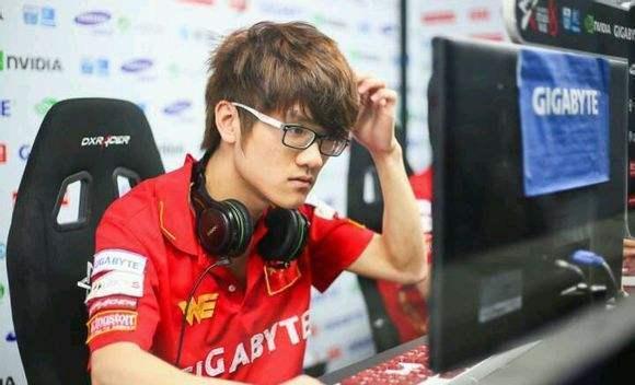 盘点LOL惊天奇葩套路,打菜没关系,智商碾压也能赢!