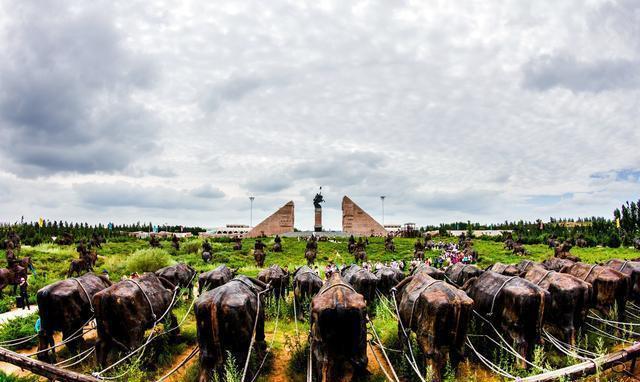 内蒙古有9个市, 3个省域副中心城市中2个名副其实, 1个较为特殊