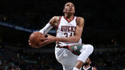 阿德托昆博为什么叫字母哥？源于和骑士的一场比赛