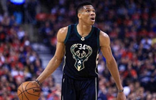 阿德托昆博为什么叫字母哥？源于和骑士的一场比赛