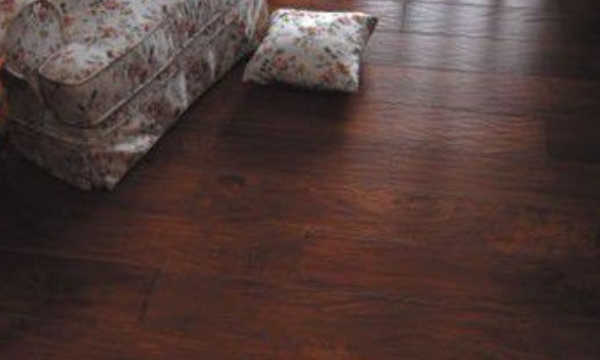木地板烧焦了怎么补救,木地板被蚊香烧坏能不能修复图7