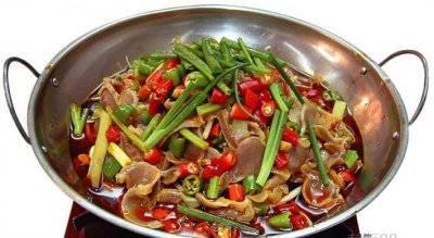 ​担担鸡是哪里的菜系，aab格式的小吃名字比如绵绵冰？