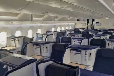 ​飞机头等舱和商务舱的区别(飞机头等舱和经济舱的区别)