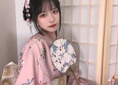 ​女孩刻意回避你的眼神，女生回避你的表示什么