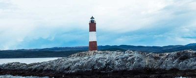 ​南极冷还是北极呢 南极冷还是北极的狼生气的样子图片