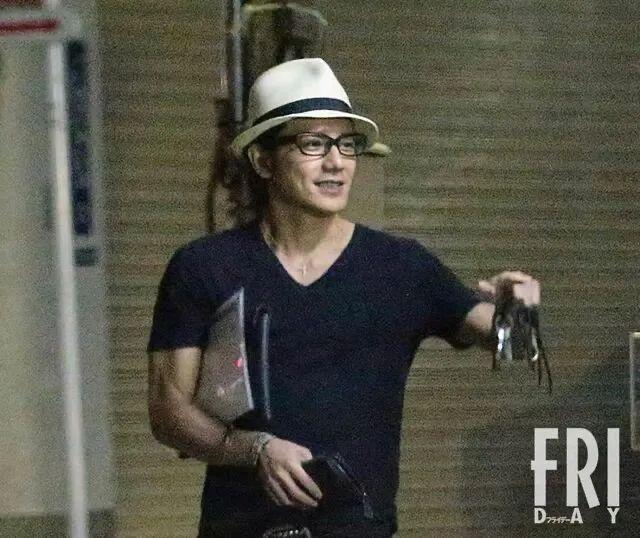 为什么要叫泷泽秀明为大头(泷泽秀明突然辞职退社)(2)