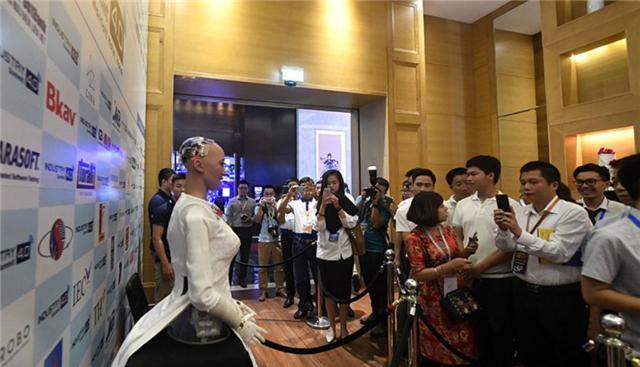 人工智能索菲亚毁灭人类完整（我将会毁灭人类）(5)