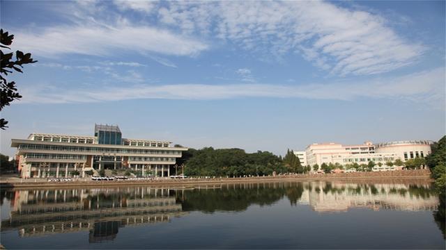 河南信阳师范学院是不是一本（河南信阳这所二本）(8)