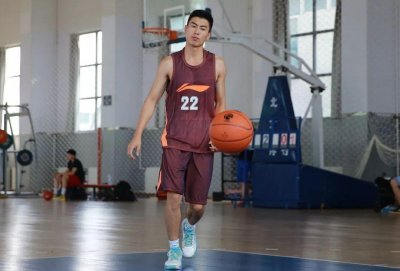 ​成立至今CBA一共诞生了九位选秀状元，其中成就最高的是谁？