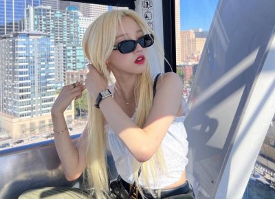 ​教你几招逗女孩子开心的小套路，逗女生开心的小技巧