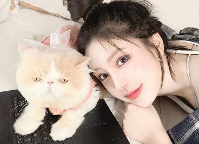 ​女朋友撵着男朋友不放手(女朋友从来不约束我)