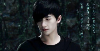 ​盗墓笔记中的小哥(张起灵)是什么身份？