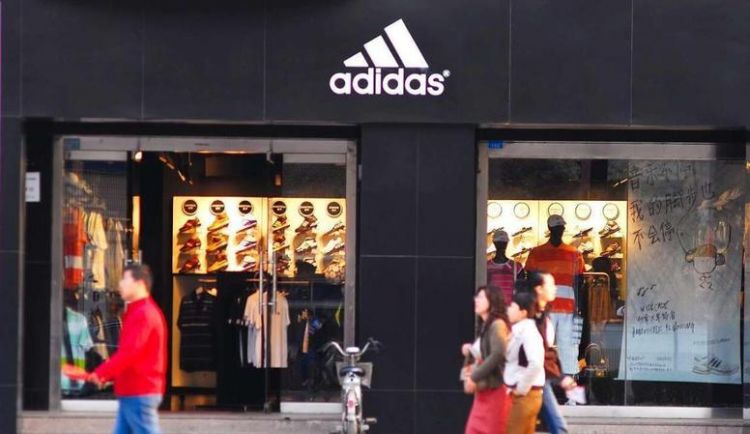 县城加盟阿迪达斯专卖店得多少钱