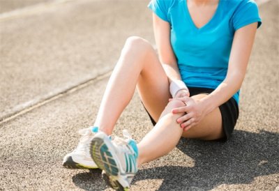 ​运动损伤 什么是运动损伤？运动中出现这几种情况，最好去检查一下