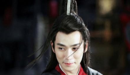 女友生理期怎么办？朱一龙的回答太真实，网友：难怪没对象