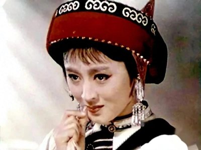 永远的阿诗玛：19岁成大明星，24岁精神分裂，半生在精神病院度过