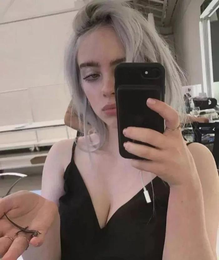 壁纸丨碧梨Billie Eilish，这女人该死的肥美！