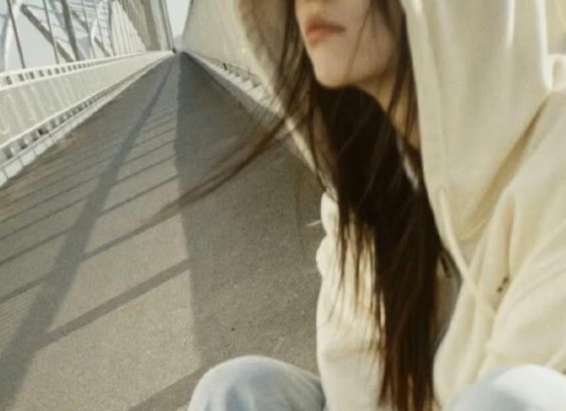 水瓶男对没感觉的女生会怎么样 水瓶男对没感觉的女生会怎么样