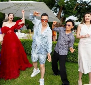 ​王宝强妈妈：儿子为尽孝失联3年，死后儿子女友为她送终了她遗憾