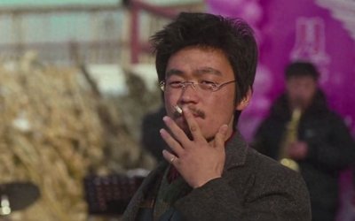 ​《Hello！树先生》：荒诞表象下的现实悲歌