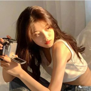 ​她在前男友的订婚宴上勾搭上他哥哥：“当不了你老婆 我就当你嫂嫂