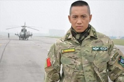 ​谷智鑫：34岁拍戏坠马半身瘫痪，痴情女友照顾他8年，如今怎样了