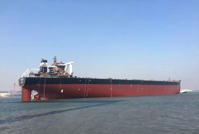 远洋货轮可载货多少吨