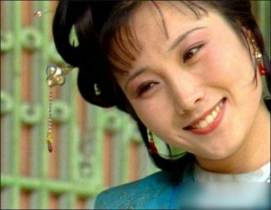 ​《红楼梦》里忠烈的鸳鸯：青丝万千丈，清泪含恨长