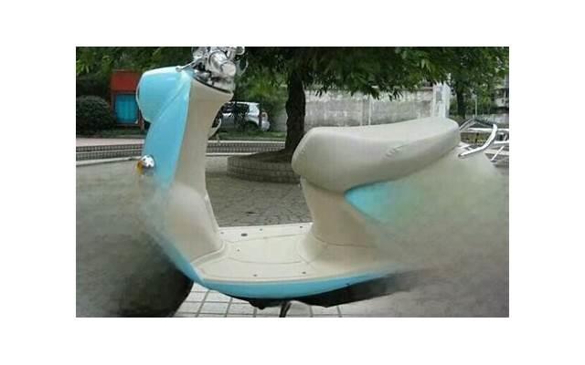 如果说白羊座是燃烧的火焰，那么天蝎座便是深沉的海洋