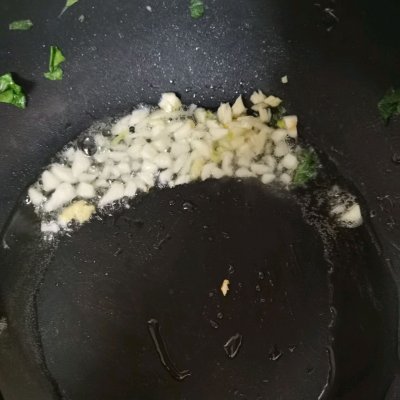 茼蒿菜家常做法（简单好吃家常版茼蒿炒鸡蛋）