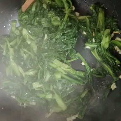 茼蒿菜家常做法（简单好吃家常版茼蒿炒鸡蛋）