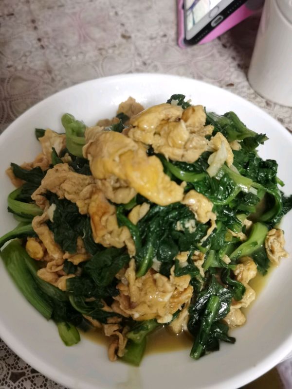 茼蒿菜家常做法（简单好吃家常版茼蒿炒鸡蛋）