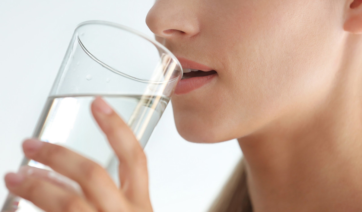 眼睛冒金星是什么原因(眼冒金星是什么病的前兆)  第4张