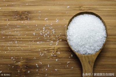 ​鸡精味精的区别是什么（味精和鸡精的差别讲解）