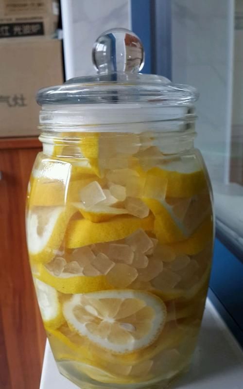 柠檬变质了泡水喝是否会中毒