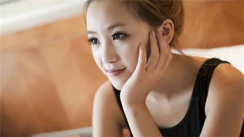 不烂大街的很高级的文案短句 我们抱憾原因只是放不下