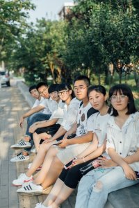 ​《中国十大新青年榜单揭晓，激励一代青年勇攀高峰》