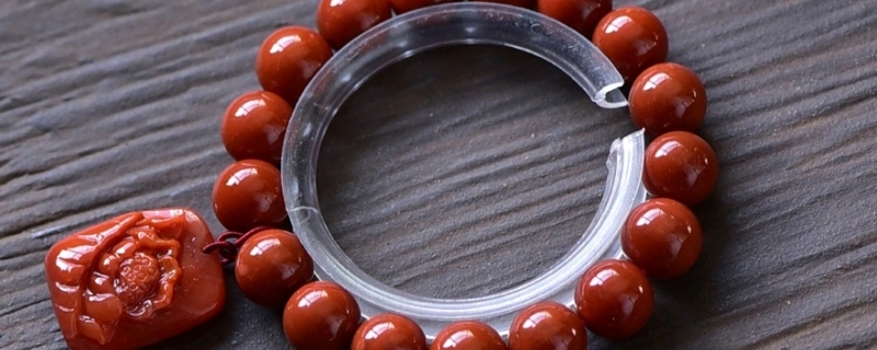 水晶与玛瑙的区别（玛瑙和水晶的区别 玛瑙是水晶吗）