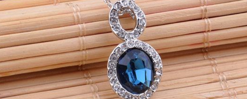 水晶与玛瑙的区别（玛瑙和水晶的区别 玛瑙是水晶吗）